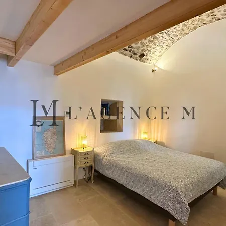 Casa Louisa Typique & Piscine بيت للعطل لوميو